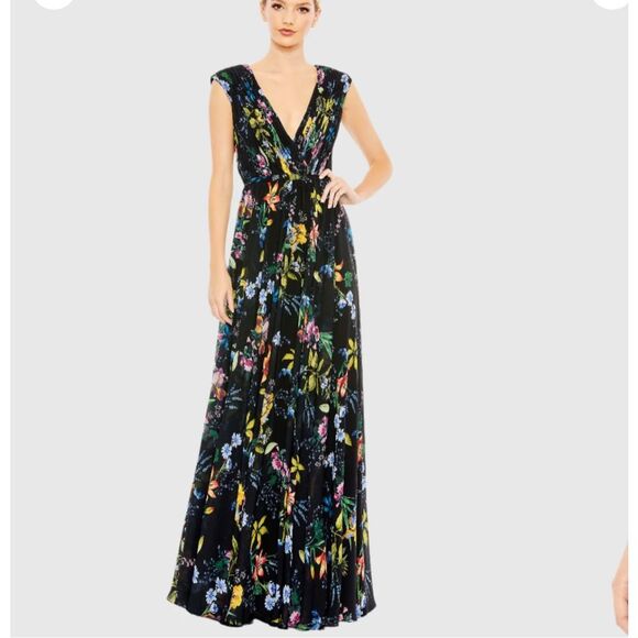 MAC DUGGAL Pleated Floral Cap Sleeve A Line Gown Size 6 NWT